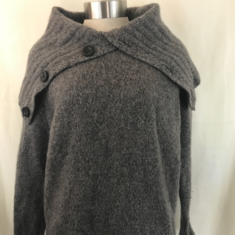 Ann Taylor Women's Wool Knit sweater size Large